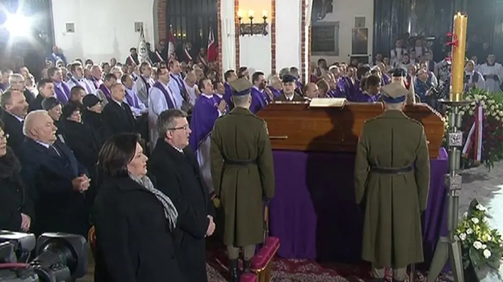 Para prezydencka oddała hołd prymasowi Glempowi