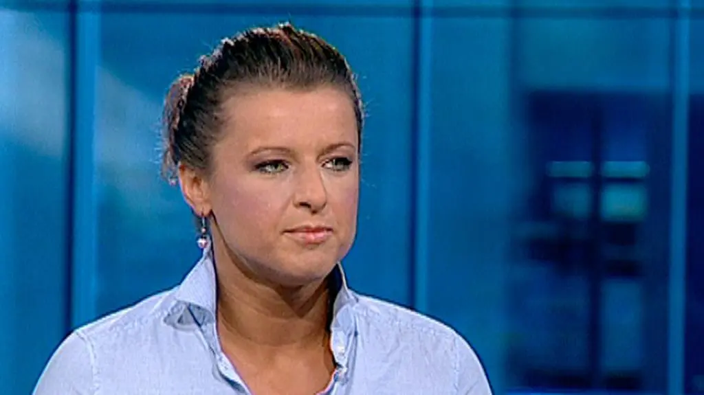 Patrycja Sasnal z Polskiego Instytutu Spraw Międzynarodowych tłumaczy,  kto wygrywa w Libii. (TVN24)