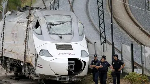 Pędził 192 km/h i rozmawiał przez telefon. Znamy zapis z czarnych skrzynek
