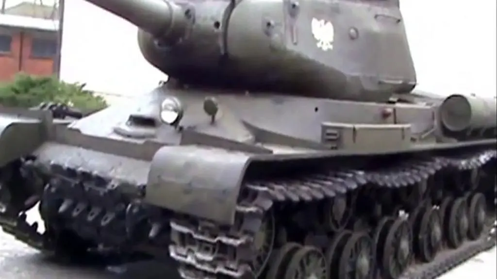 Pierwsza jazda czołgu IS-2 po remoncie 