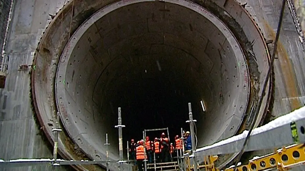 Pierwszy spacer kilometrowym tunelem pod Martwą Wisłą