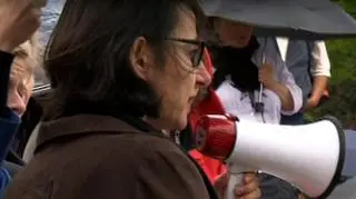 Pikieta przeciwników prof. Chazana: chcemy lekarzy, nie misjonarzy!