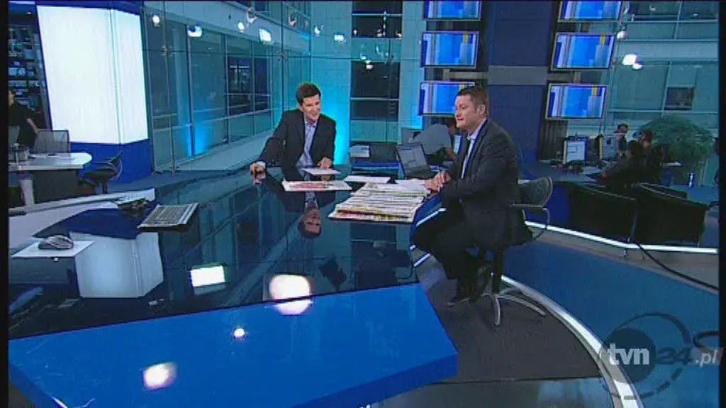 Piotr Marciniak opowiada o swoim programie Jarkowi Kuźniarowi (TVN24)