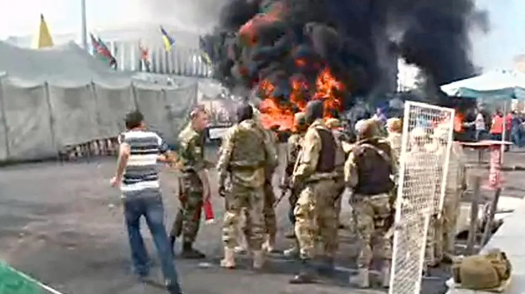 Płoną opony na Majdanie