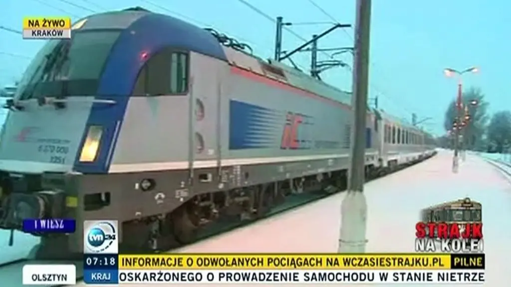 Pociąg relacji Kraków-Warszawa zatrzymał się na stacji w Batowicach
