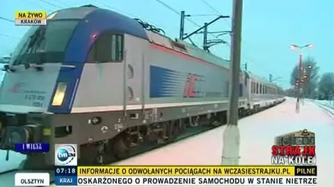 Pociąg relacji Kraków-Warszawa zatrzymał się na stacji w Batowicach
