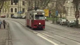 Podróżni mogli wysłuchać pieśni lub zaśpiewać je wspólnie z młodzieżą