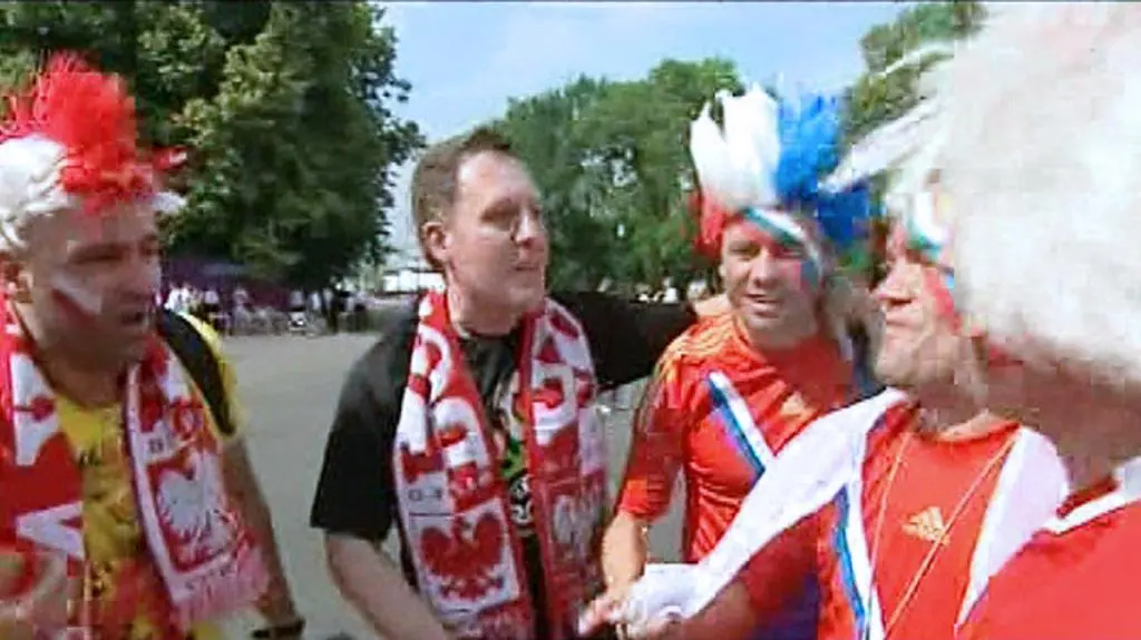 Polacy śpiewają "Rossija"