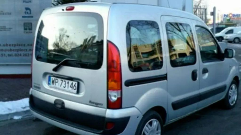 Policja poszukuje złodziei samochodu