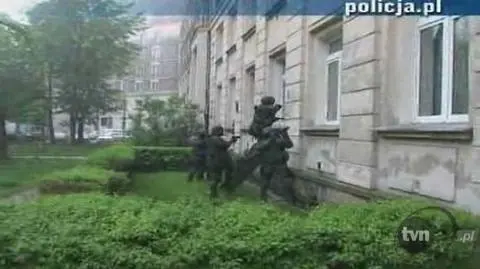 Policja rozbija narkotykowy gang/zdjęcia:policja
