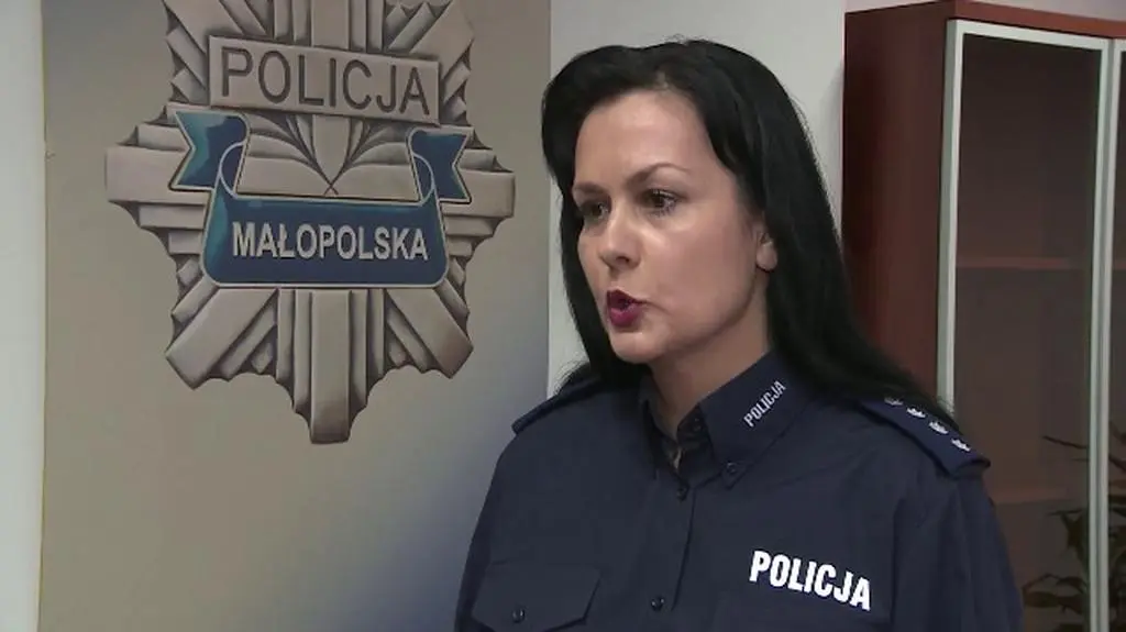 Policja zatrzymała pijanego ojca 