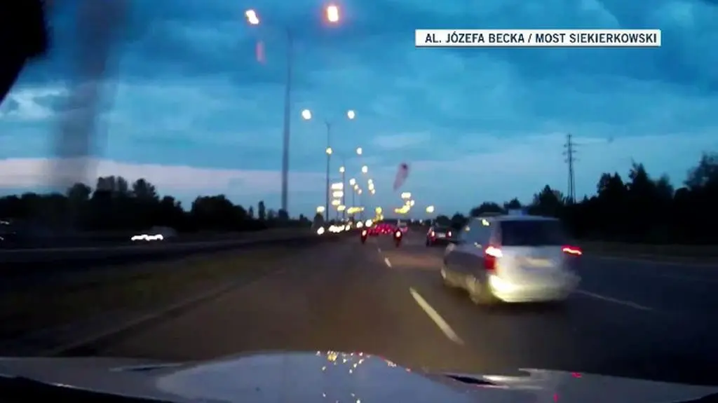 Policjanci nie zareagowali na pędzące BMW