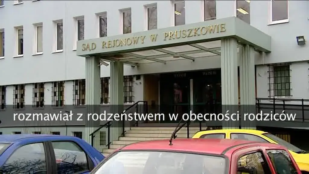 Policjant: sędzia trzymał stronę rodziców
