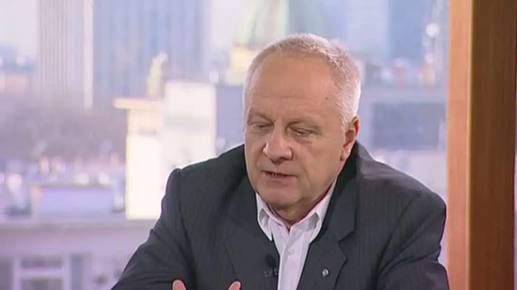 Politycy o książce Cenckiewicza