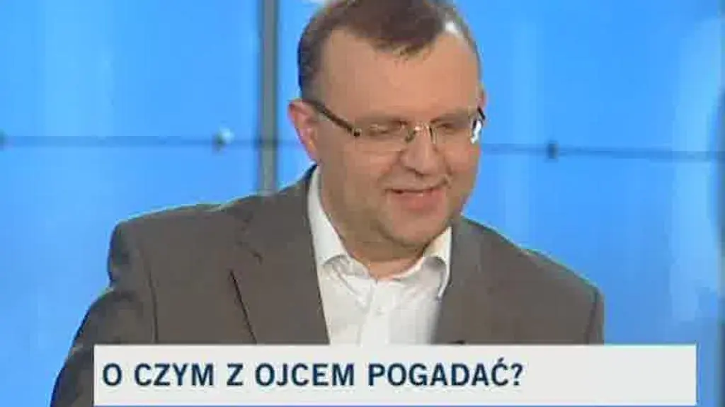 Poseł Ujazdowski o przygodach krolika Karampuka