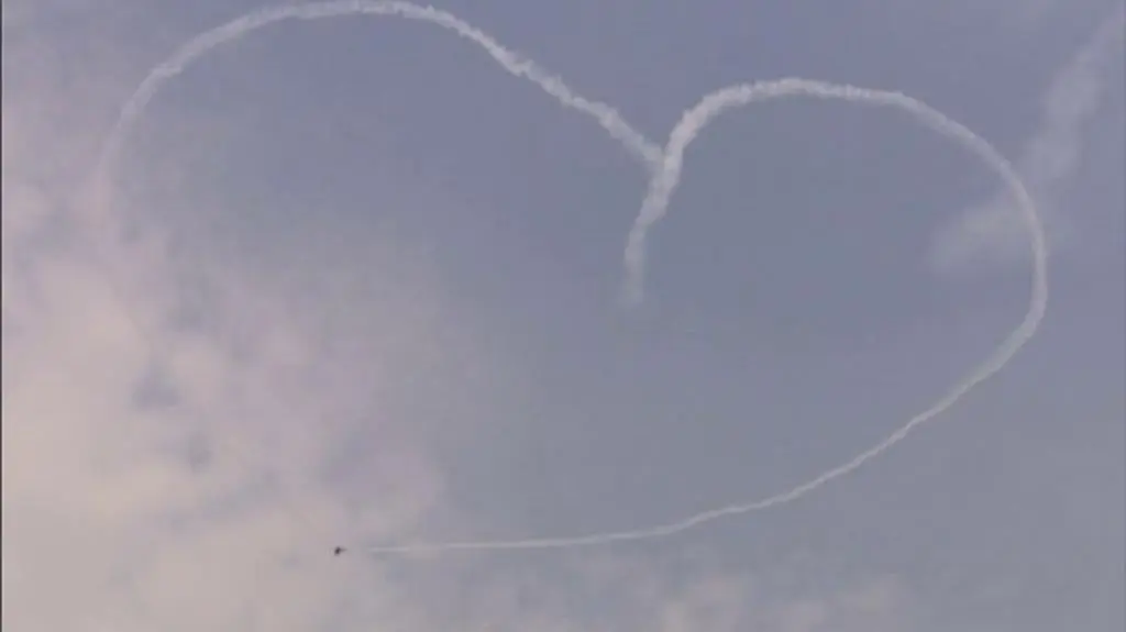 Powietrzne akrobacje nad Szymanowem