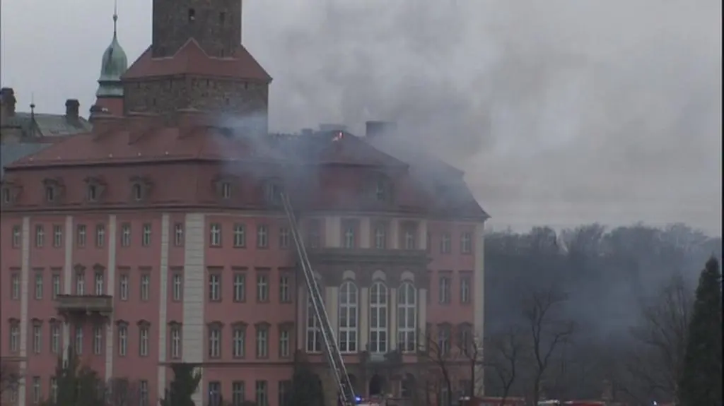 Pożar na Zamku Książ. Trwa liczenie strat 