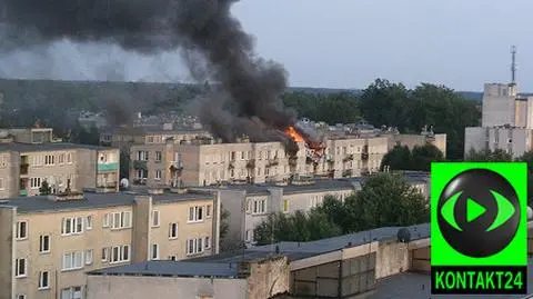 Pożar w bloku po eksplozji