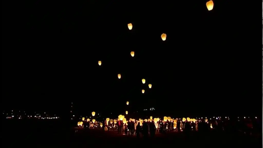 Poznań chce wypuścić tysiące lampionów. "Nie boimy się powtórki z Warszawy"