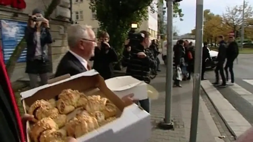 Poznański rogal z certyfikatem