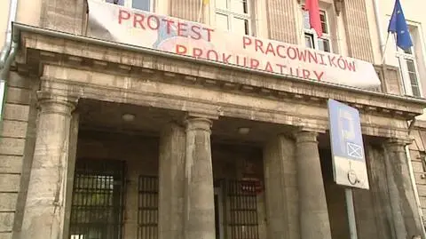 Pracownicy prokuratur protestują
