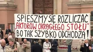 "Precz z komuną" na pożegnaniu generała