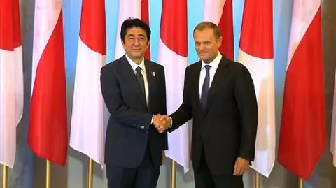 Premier Japonii w Polsce. Najpierw się wzruszył, teraz zajmie się gospodarką 