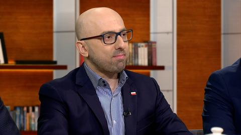 "Premier Morawiecki wyprowadził pięć celnych ciosów"
