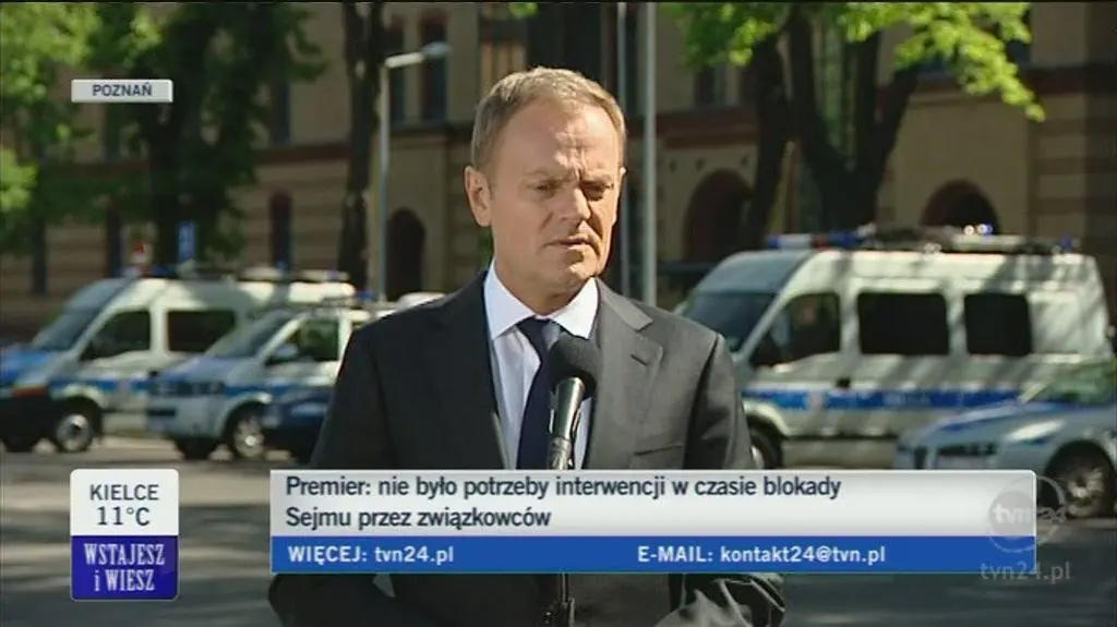 Premier o blokadzie pod Sejmem (TVN24)