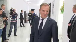Premier w obronie kompromisu