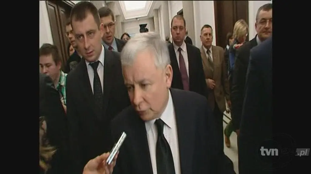 Prezes PiS wyszedł pod koniec wystąpienia Tuska