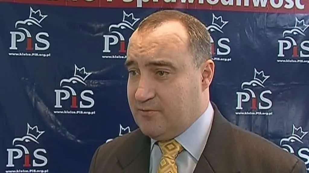 "Prezydent powinien pojechać na szczyt"