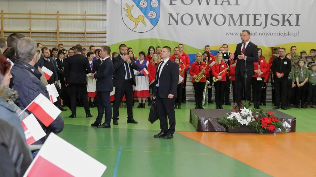 Prezydent: stary układ się bardzo dobrze trzyma