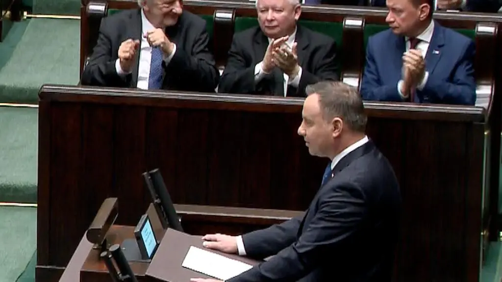 Prezydent: ta rozpoczynająca się IX kadencja Sejmu RP niepodległej i suwerennej Rzeczpospolitej jest niezwykłym czasem dla posłów