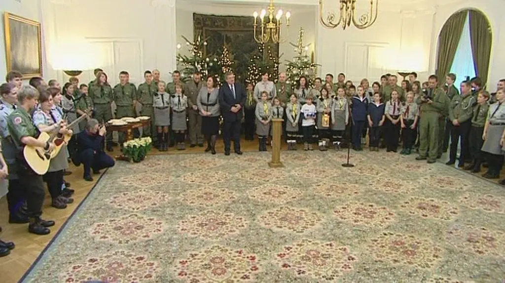 Prezydent z harcerzami (TVN24)