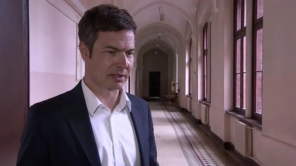 Prokuratura: nie możemy wysłać za nim listu gończego, bo nie ma zarzutów