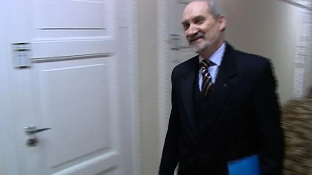 Prokuratura ponownie zajmie się raportem Macierewicza