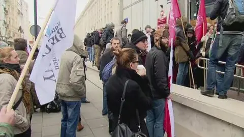 Protest przed sądem rejonowym w Warszawie