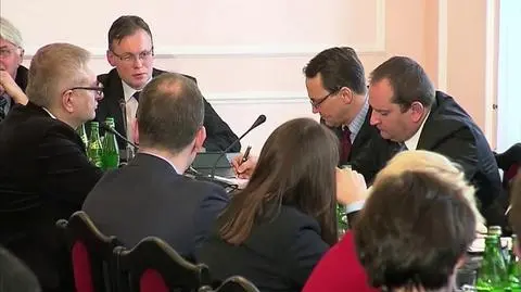 "Potwierdzają tylko, że są partyjną przybudówką"