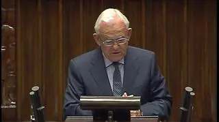 "Pudrowanie", "kupa kamieni" i "elastyczne wsporniki". Leszek Miller w Sejmie