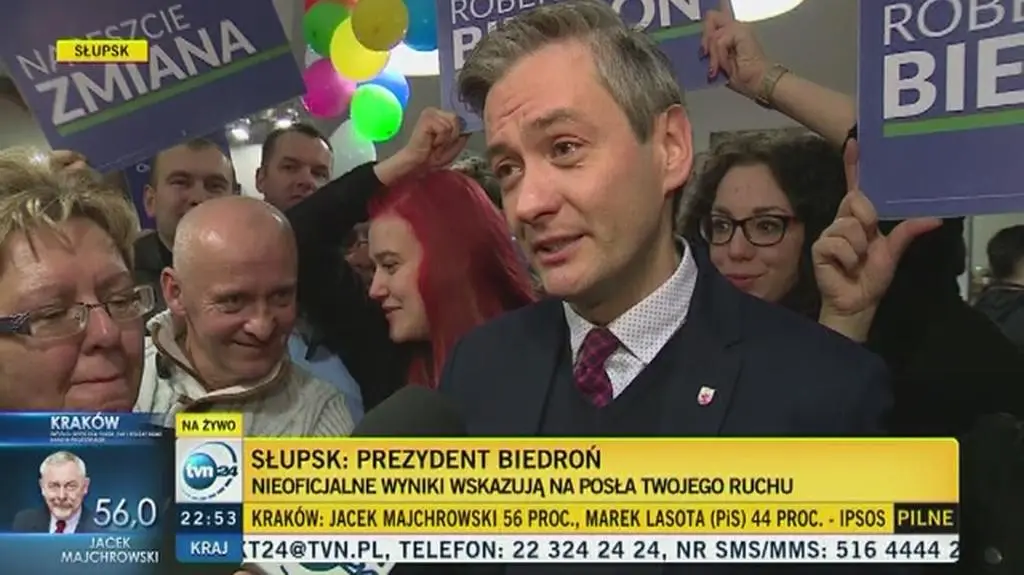 Radość w sztabie Biedronia 