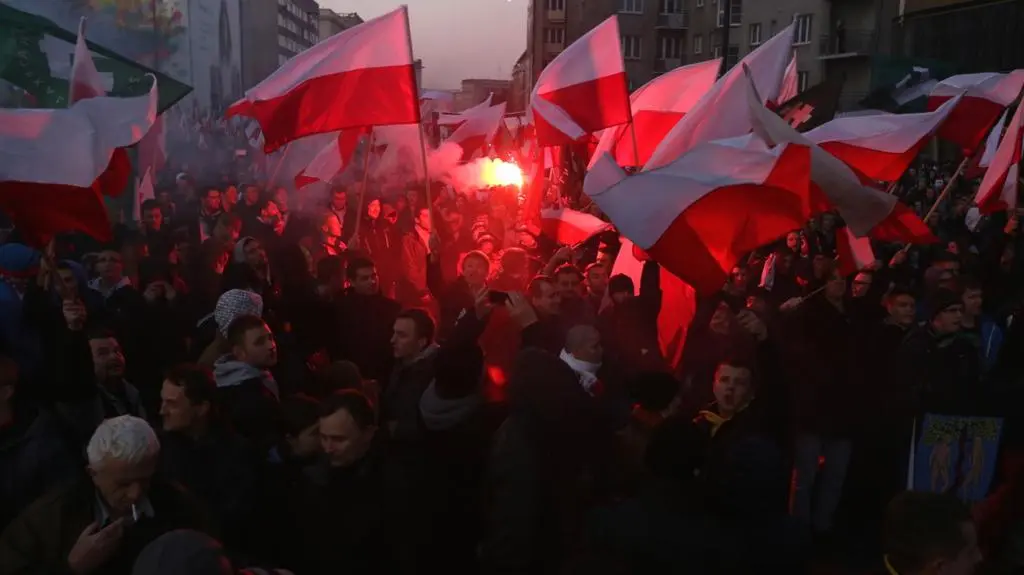 Ratusz rozwiązał manifestację 
