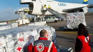 Reporter TVN24 o pomocy dla Filipin