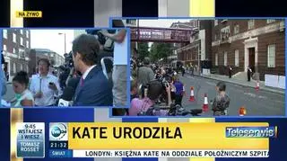 Reporter TVN24 relacjonuje pierwsze chwile po pojawieniu się informacji o narodzinach dziecka