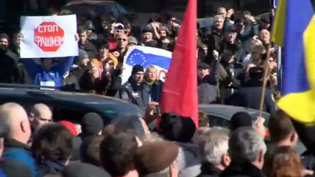 Reporter TVN24 w Charkowie: gorąco na wiecu Kliczki