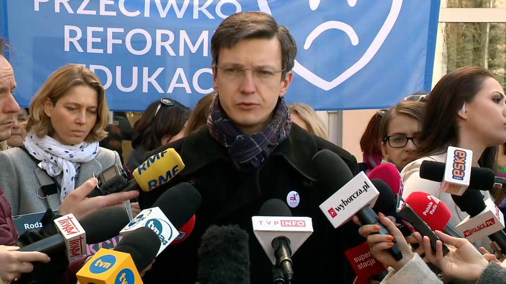 Rodzice popierający protest nauczycieli
