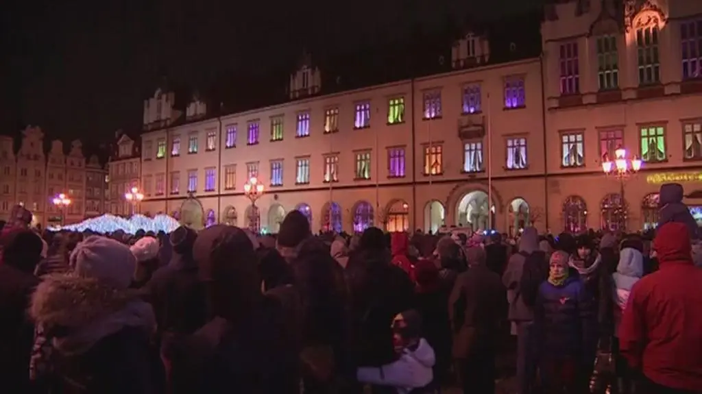 Rozświetlony wrocławski rynek 