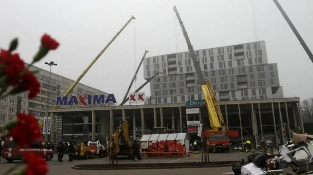 Ryga: Trwa poszukiwanie ciał