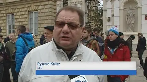 Ryszard Kalisz wśród "oburzonych"