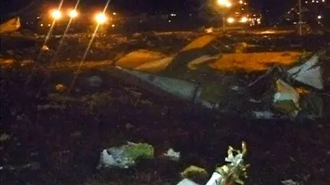 Samolot wbił się w ziemię i wybuchł